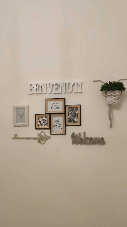 Dimora 52 Apartment Naples 0*,  Italy